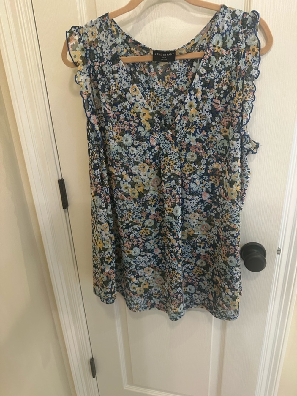 Lane Bryant Navy Blue Floral Ruffle Sleeve Camisole